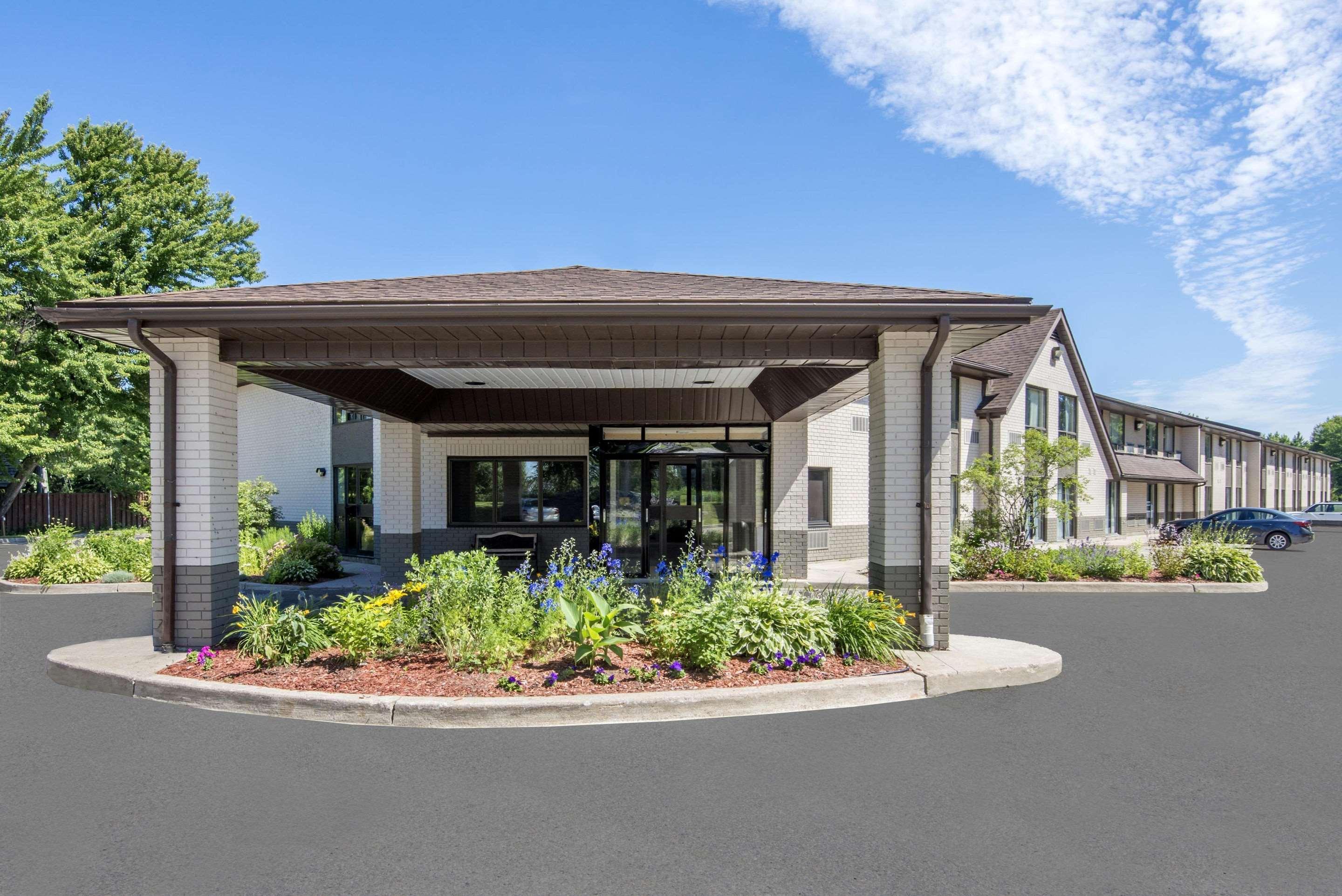 Comfort Inn Lakeshore North Bay Exteriér fotografie